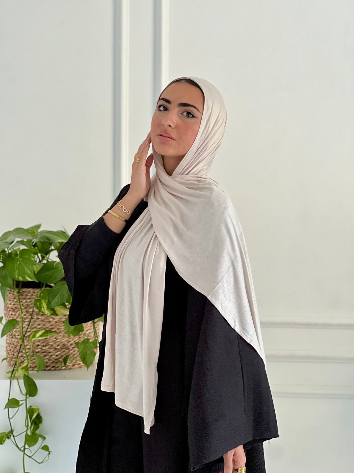 Must Have  - Light Beige