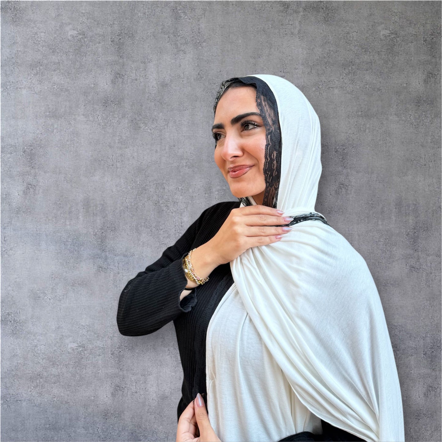 Off white Kuwaity cottons with dantelle