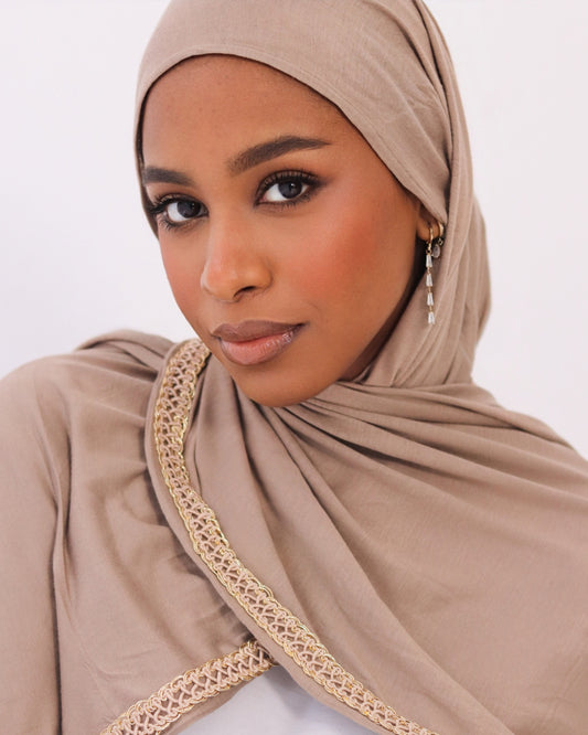 handmade scarves -Cafe