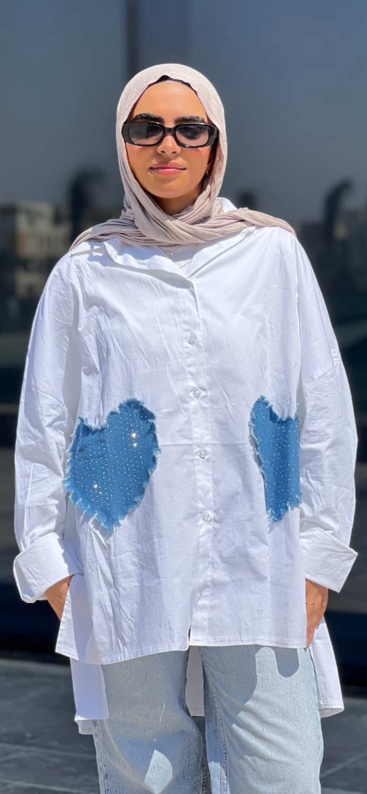 White chemise with hearts jeans strassed