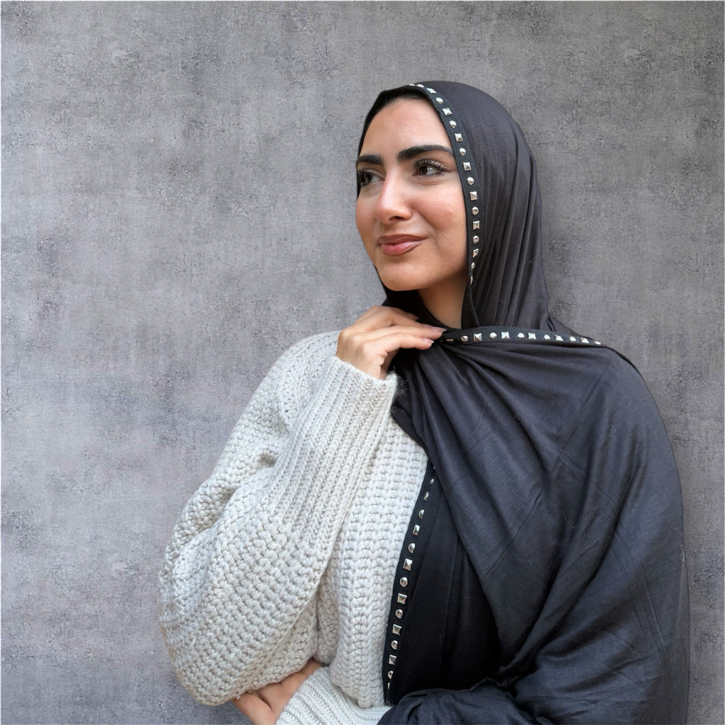 Black Studs Kuwaiti Scarf