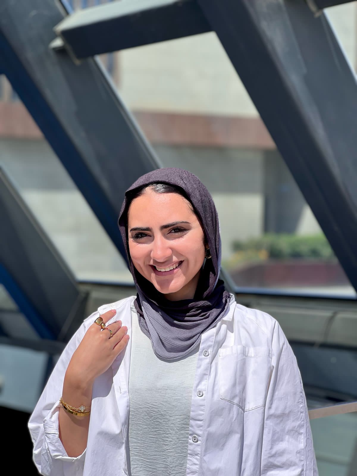 Deep Black Gradient Mini Loose Kuwaiti Scarf