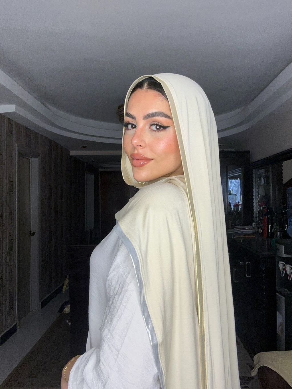 Soft Beige Gold & Silver Kuwaiti Scarf