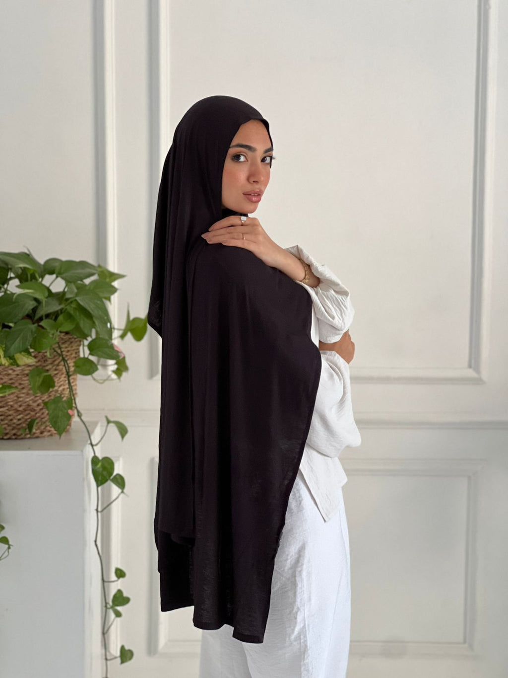 Black Plain Kuwaiti Scarf