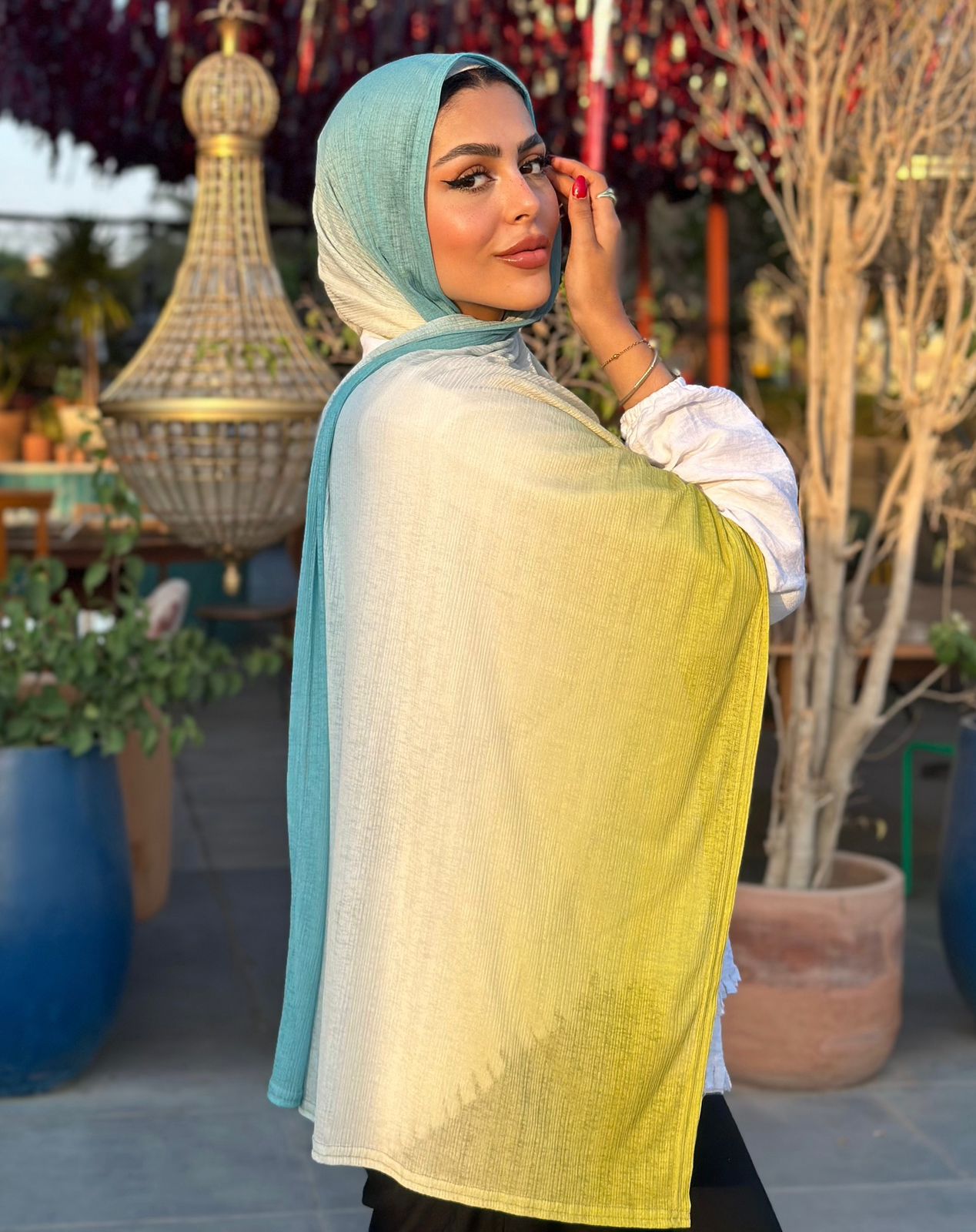 Smoothy Gradients Kuwaiti Scarf