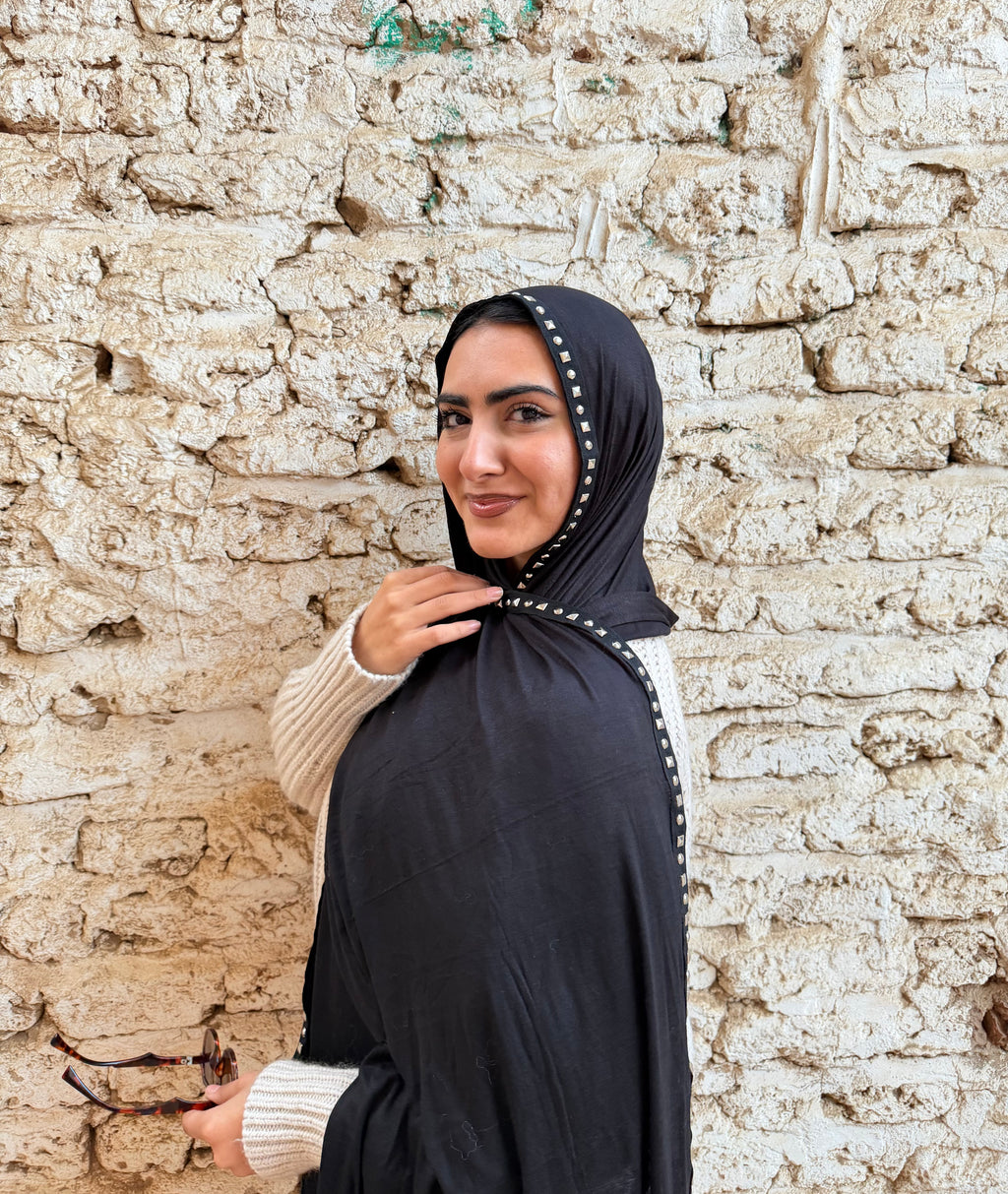 Black Studs Kuwaiti Scarf