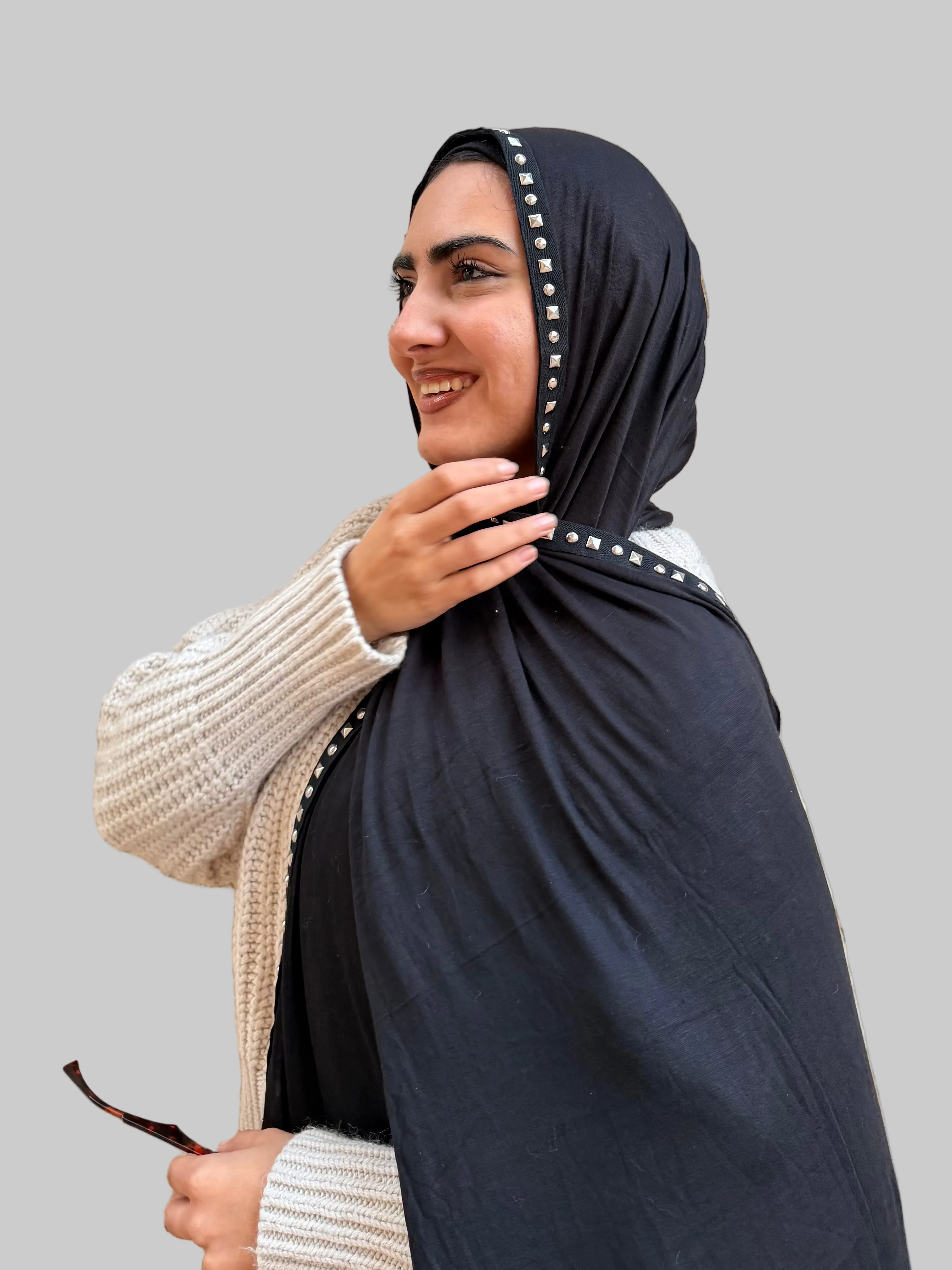 Black Kuwaity cotton with studs